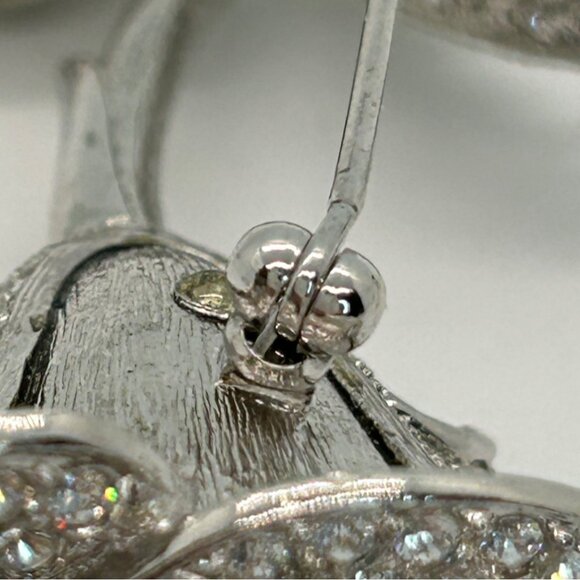 Nolan Miller Rose Brooch, 2002 Anniversary Silver-tone Pave Crystal Rhinestones. - Picture 16 of 16